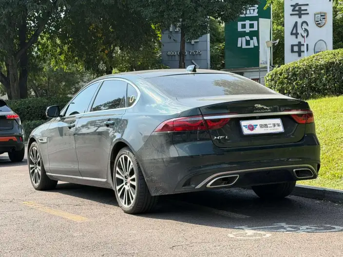 Jaguar XFL 2025 Model 2.0T P250 2WD Exclusive Deluxe Edition