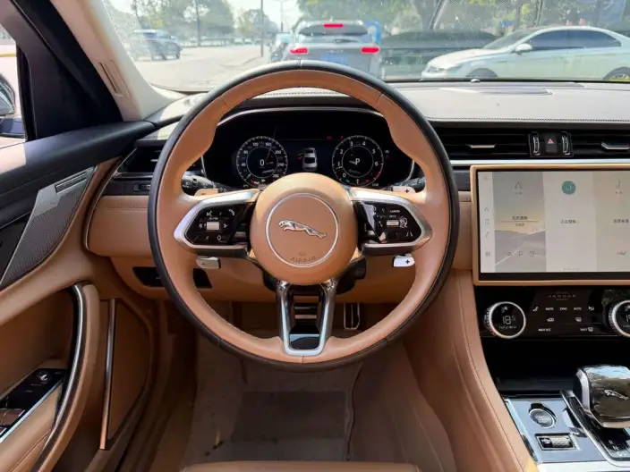 Jaguar XFL 2025 Model 2.0T P250 2WD Exclusive Deluxe Edition – фото 9
