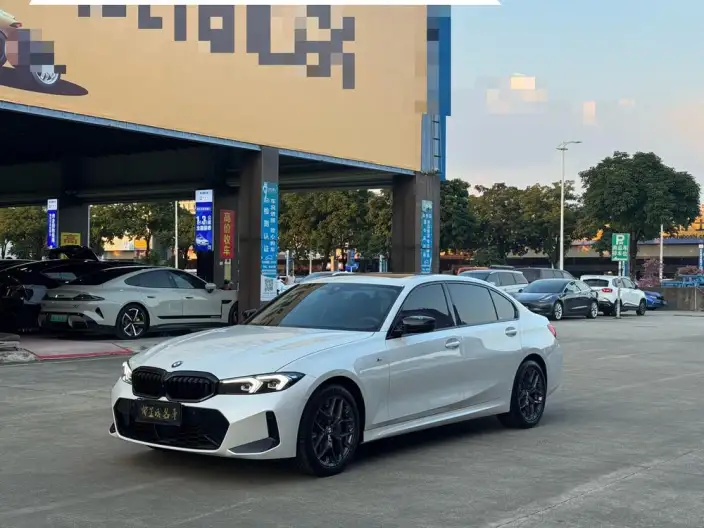 BMW 3 Series 2025 Model 330Li M Sports Night Set – фото 1