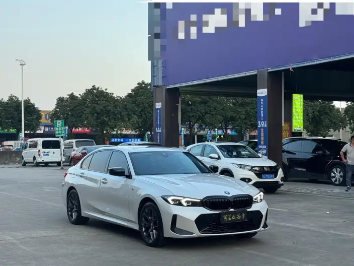 BMW 3 Series 2025 Model 330Li M Sports Night Set – фото 3