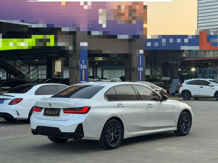 BMW 3 Series 2025 Model 330Li M Sports Night Set – фото 5