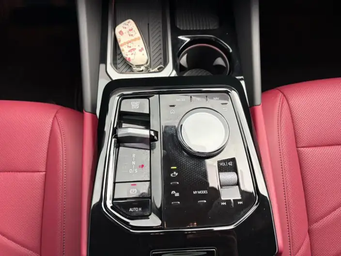 BMW 5 Series 2025 Model 530Li Leading Model M Sports Set – фото 8