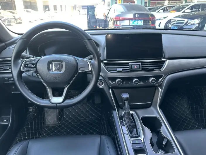 Honda Accord 2022 Model 260TURBO Deluxe Edition – фото 9