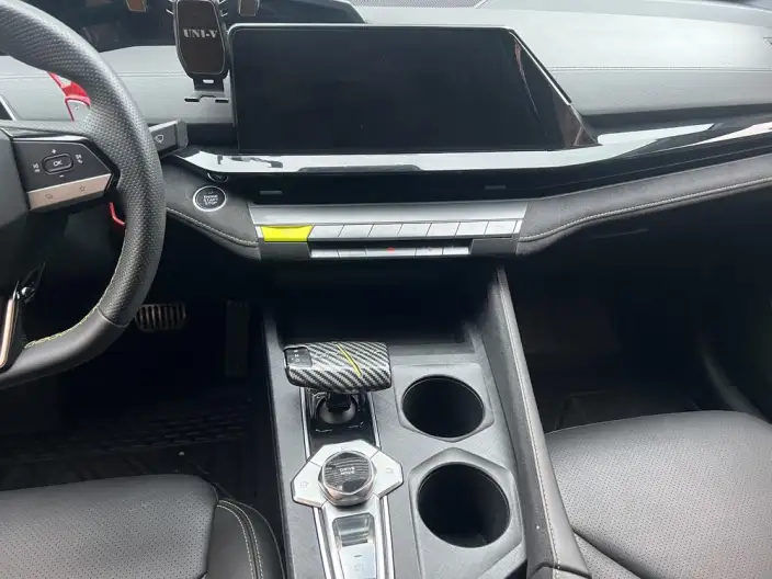 Changan UNI-V 2022 Model 1.5T Sports Edition