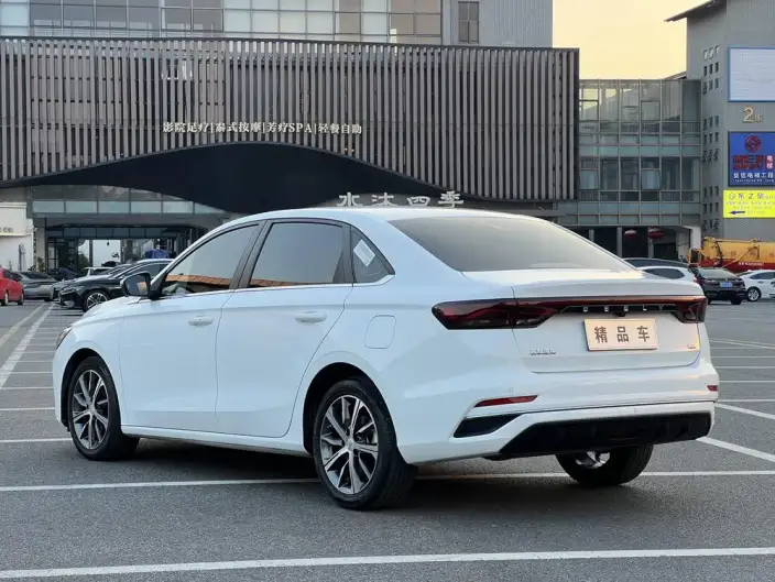 Geely Emgrand 2023 Model No. 4 Gen Champion Edition 1.5L CVT Noble Model – фото 5