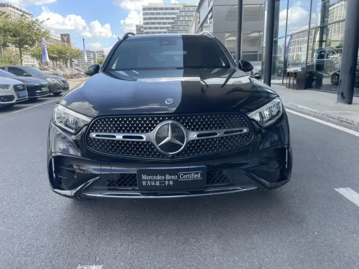 Mercedes-Benz GLC 2024 Model GLC 260 L 4MATIC Luxury Model 5 seat – фото 2