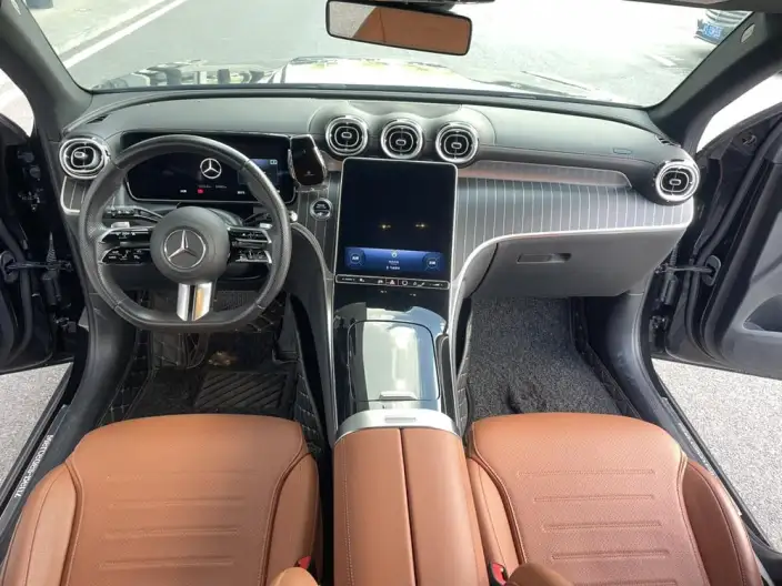 Mercedes-Benz GLC 2024 Model GLC 260 L 4MATIC Luxury Model 5 seat – фото 9