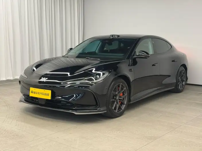 IM L6 2024 Model Max Standard Edition 75kWh – фото 1