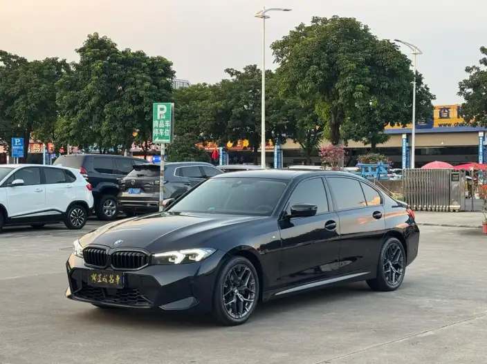 BMW 3 Series 2025 Model 330Li M Sports Night Set – фото 1