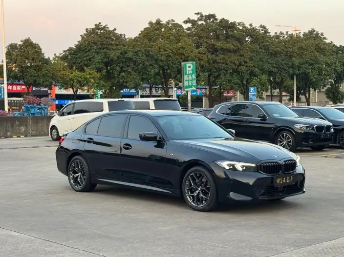 BMW 3 Series 2025 Model 330Li M Sports Night Set – фото 3