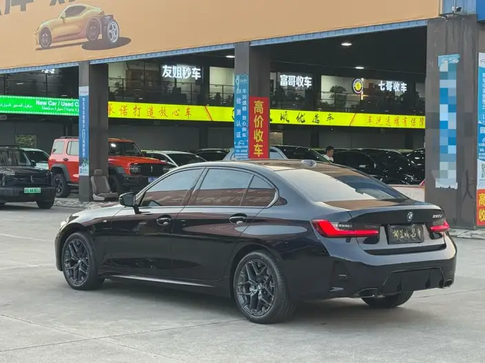 BMW 3 Series 2025 Model 330Li M Sports Night Set – фото 4