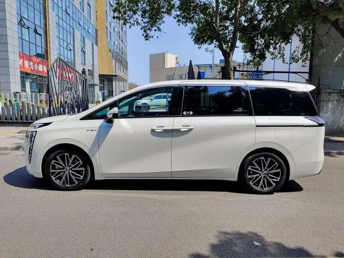 GAC Trumpchi E8 PHEV 2024 Model 2.0ATK 150km MAX+