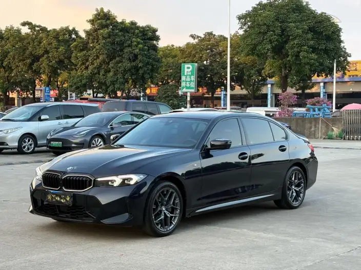 BMW 3 Series 2025 Model 330Li M Sports Night Set – фото 1