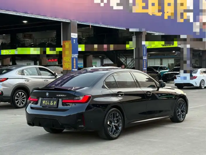 BMW 3 Series 2025 Model 330Li M Sports Night Set – фото 6
