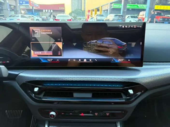 BMW 3 Series 2025 Model 330Li M Sports Night Set – фото 8