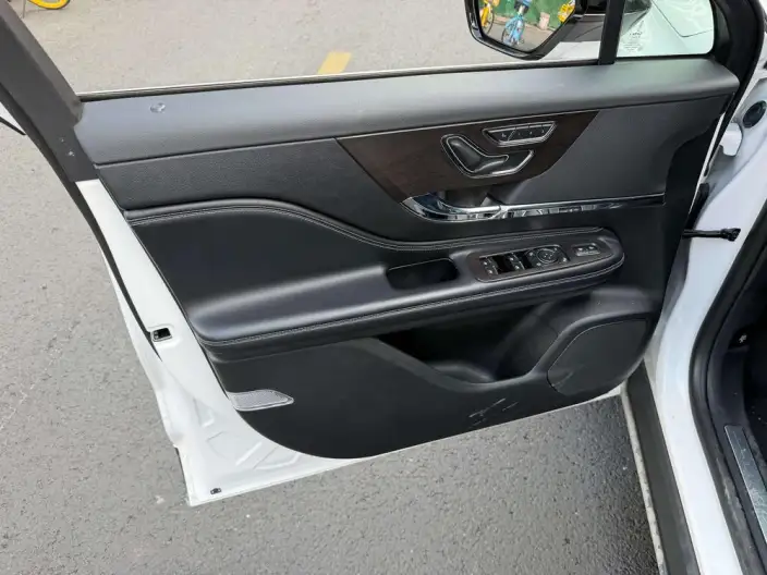 Lincoln Corsair 2022 Model 2.0T 2WD Exclusive Edition – фото 6