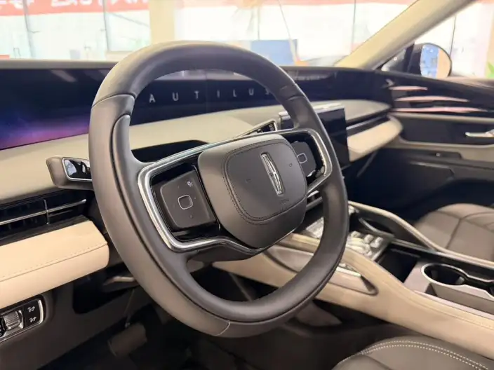 Nautilus 2025 Model 2.0T 4WD Exclusive Edition – фото 8