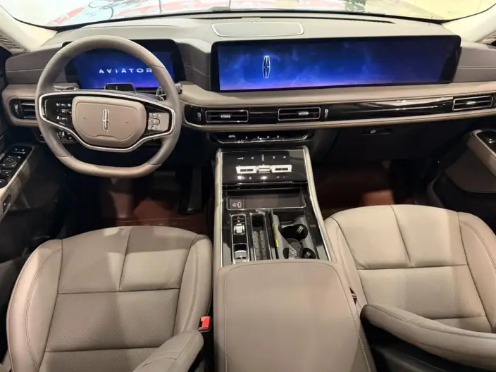 Aviator 2024 Model 3.0T V6 4WD Elegant Edition VI seat – фото 6