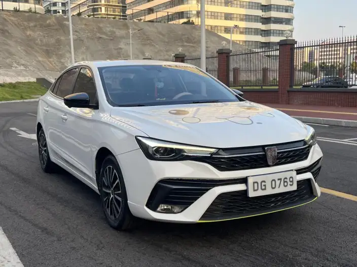 Roewe i5 2021 Model Facelift 1.5L CVT Diamond Edition – фото 3