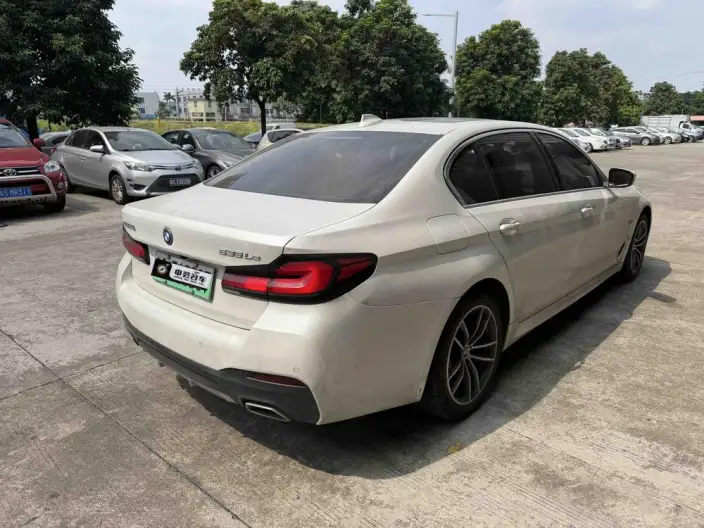 BMW 5 Series PHEV 2022 Model Facelift II 535Le Pioneer Edition M Sports Set – фото 5