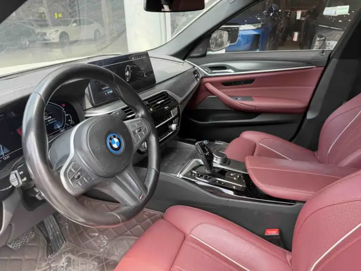 BMW 5 Series PHEV 2022 Model Facelift II 535Le Pioneer Edition M Sports Set – фото 6