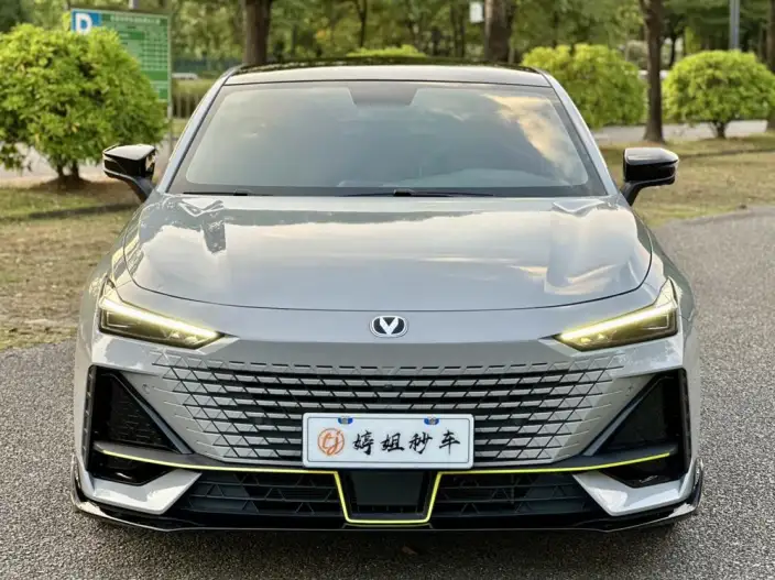 Changan UNI-V 2022 Model 1.5T Sports Edition