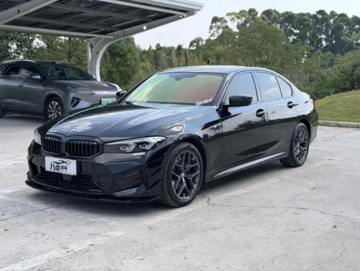 BMW 3 Series 2025 Model 330i M Sports Night Set – фото 1
