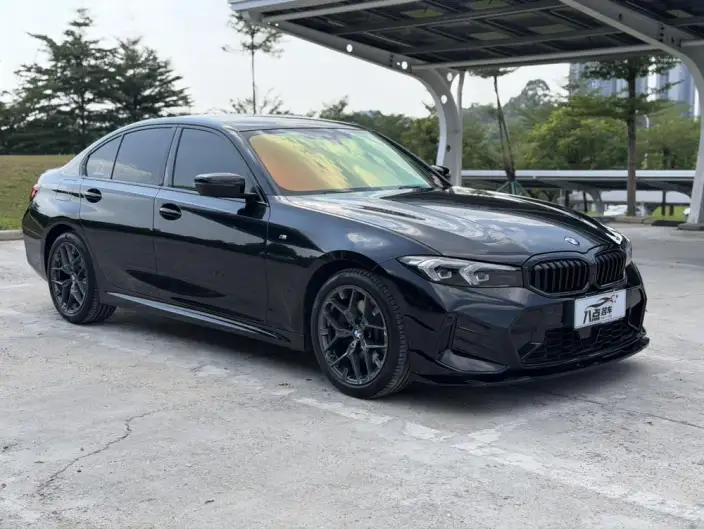 BMW 3 Series 2025 Model 330i M Sports Night Set – фото 3