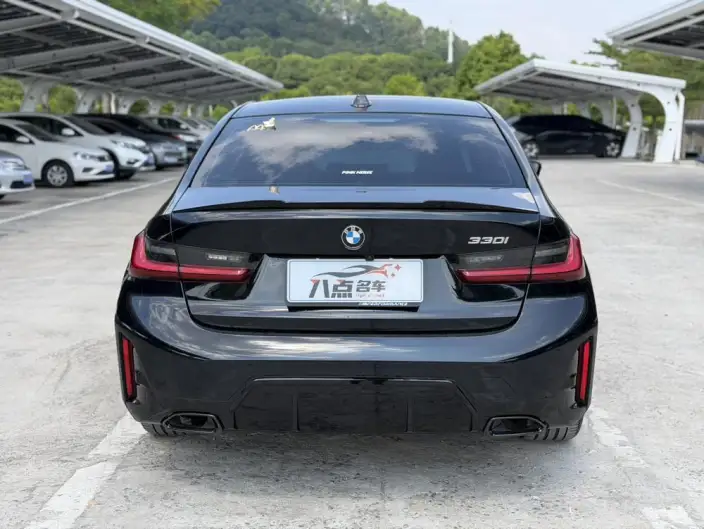 BMW 3 Series 2025 Model 330i M Sports Night Set – фото 6