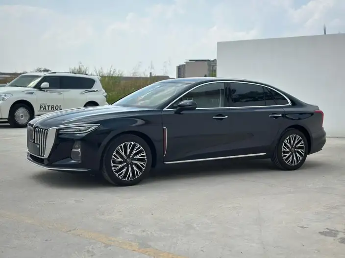 Hongqi H5 2025 Model 2.0T Automatic Flag Enjoy Edition