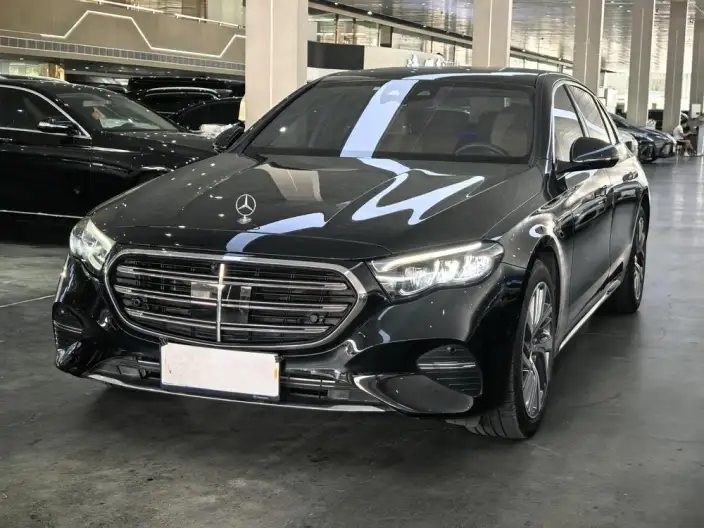 Mercedes-Benz E-Class 2024 Model E 300 L Fashion Model sedan – фото 1