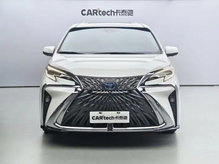 Toyota Sienna 2023 Model Hybrid 2.5L Comfort Edition – фото 2