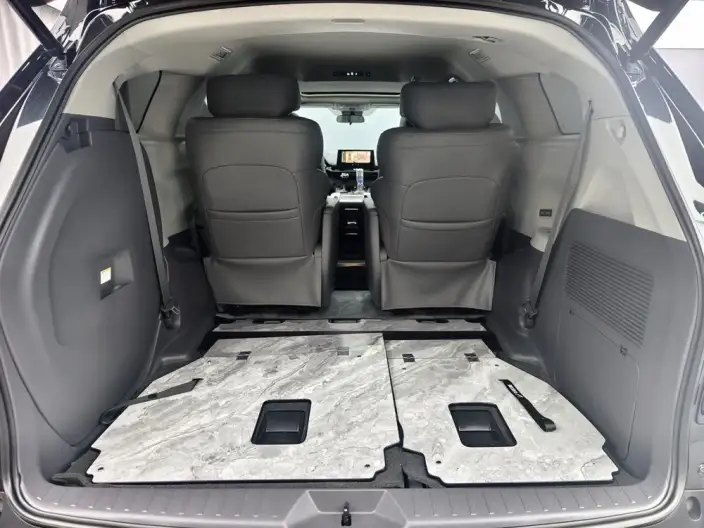 Toyota Sienna 2024 Model Hybrid 2.5L Comfort Edition – фото 9