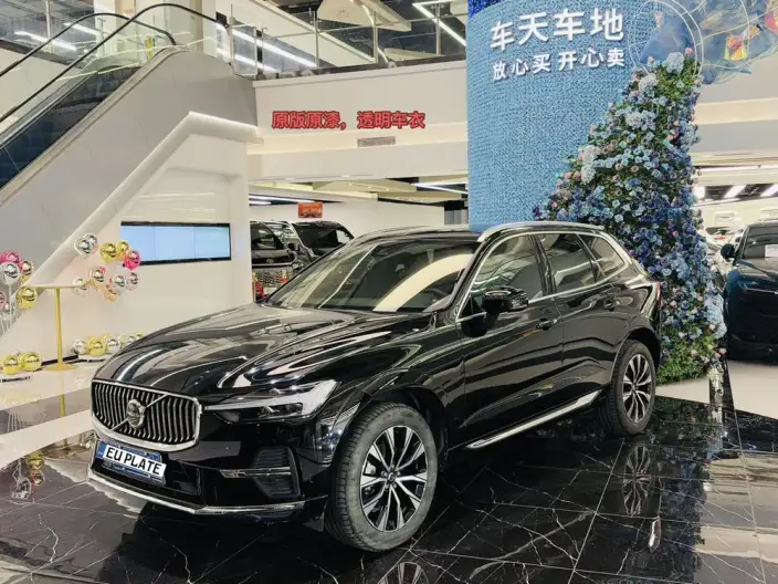 Volvo XC60 2024 Model B5 4WD Smart Range Deluxe Edition – фото 1