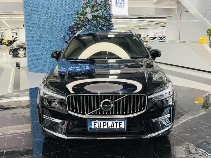 Volvo XC60 2024 Model B5 4WD Smart Range Deluxe Edition – фото 2