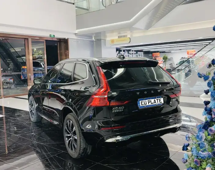 Volvo XC60 2024 Model B5 4WD Smart Range Deluxe Edition – фото 4