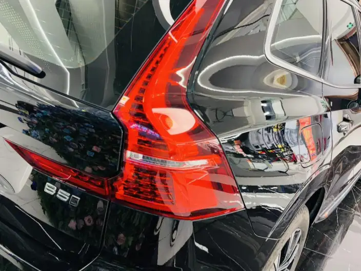 Volvo XC60 2024 Model B5 4WD Smart Range Deluxe Edition – фото 7
