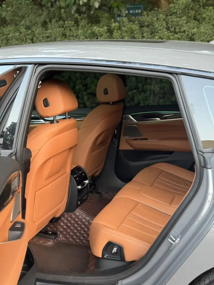 BMW 6 Series GT 2021 Model 630i M Sports Set – фото 6