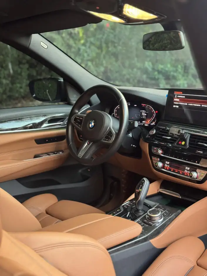 BMW 6 Series GT 2021 Model 630i M Sports Set – фото 9