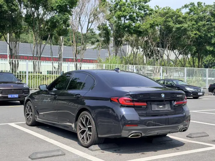 BMW 5 Series Imported 2022 Model Facelift 530i M Sports Set – фото 5