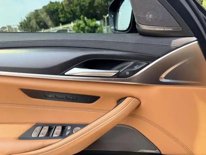 BMW 5 Series Imported 2022 Model Facelift 530i M Sports Set – фото 9