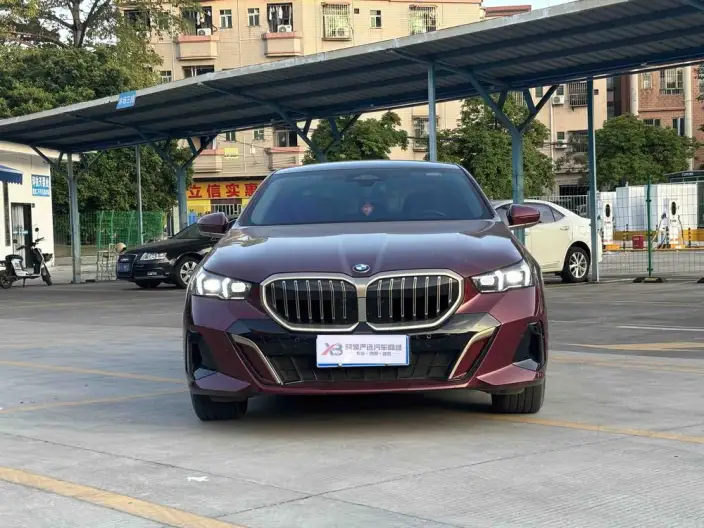 BMW 5 Series 2024 Model 525Li M Sports Set – фото 2