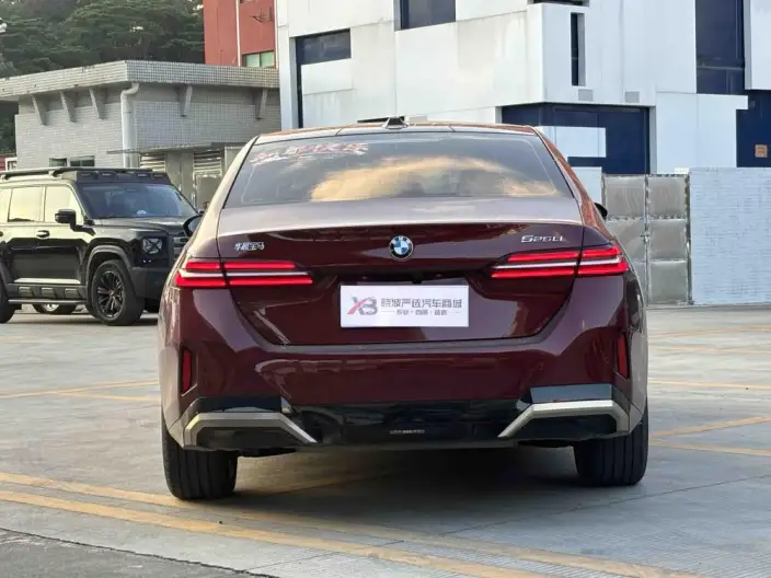 BMW 5 Series 2024 Model 525Li M Sports Set – фото 5