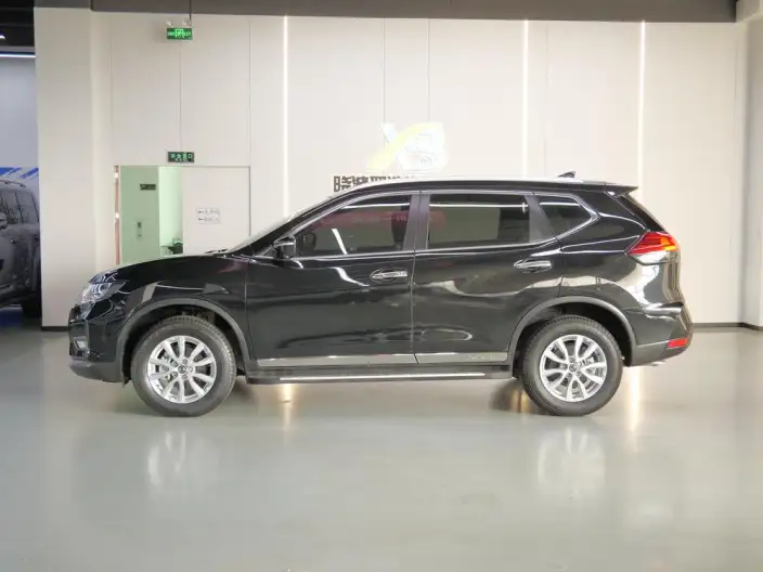 Nissan X-Trail 2023 Model Classic Edition 2.0L 2WD Smart Connect Premium – фото 4