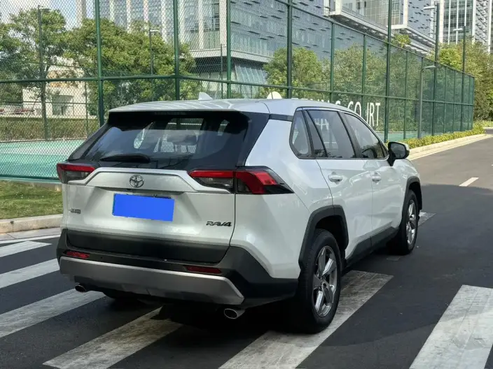 Toyota RAV4 2021 Model 2.0L CVT 2WD Fashion edition – фото 5