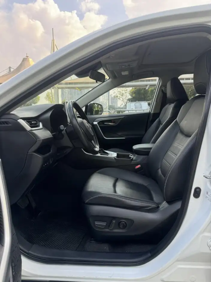 Toyota RAV4 2021 Model 2.0L CVT 2WD Fashion edition – фото 9
