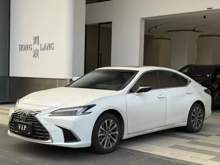 Lexus ES 2025 Model 200 Premium