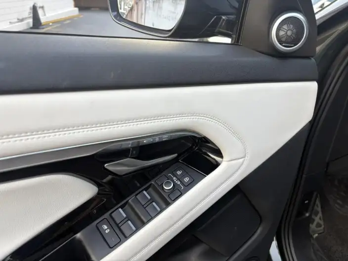 Range Rover Evoque 2021 Model Aurora L 249PS R-Dynamic First Edition First Edition Edition – фото 8