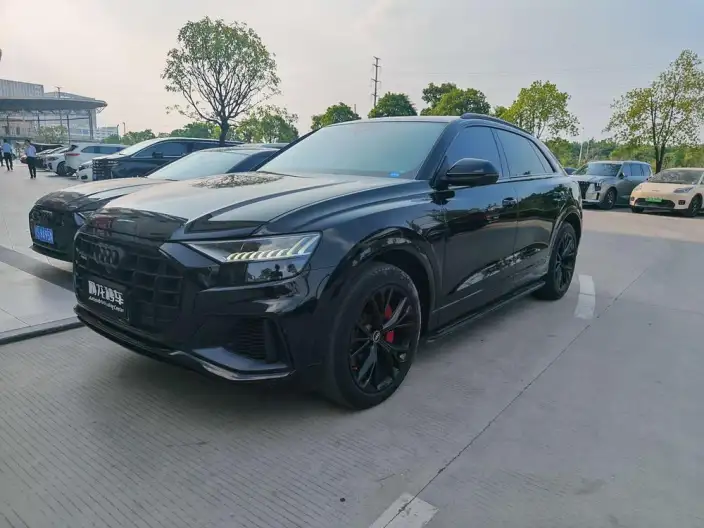 Audi Q8 2022 Model 55 TFSI Luxury Dynamic Model