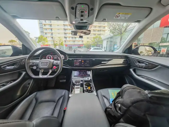 Audi Q8 2022 Model 55 TFSI Luxury Dynamic Model – фото 6